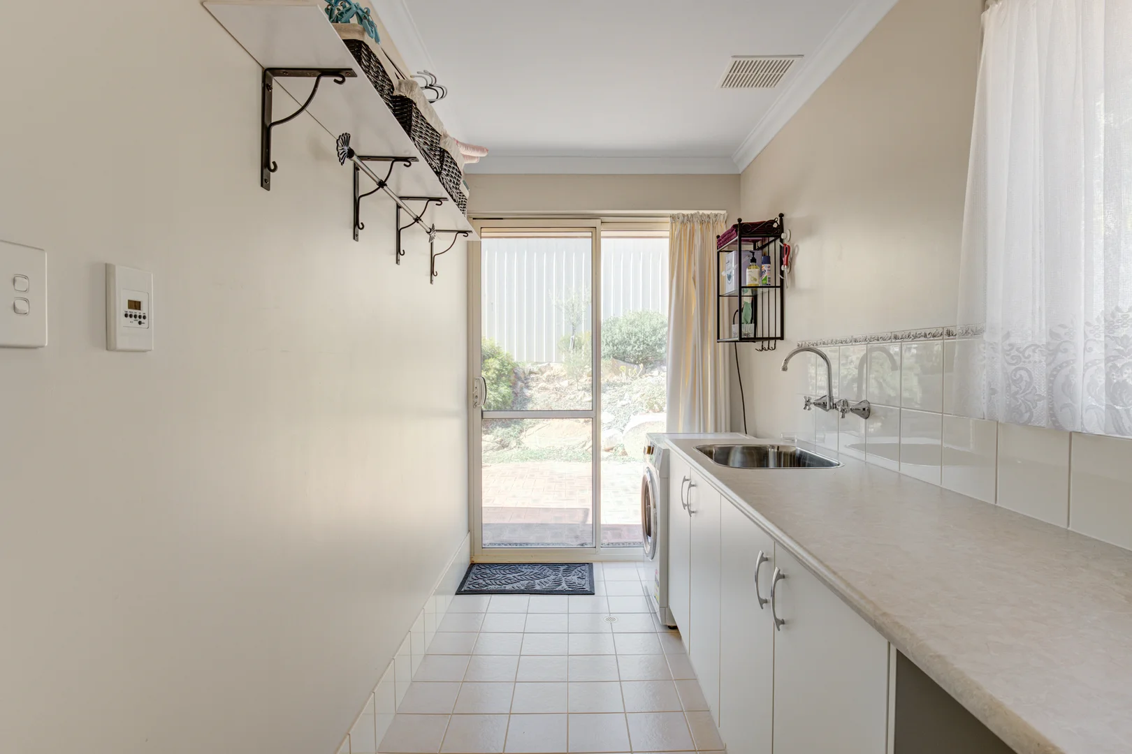 Additional image 25 of 220 Viveash Road, Swan View WA 6056