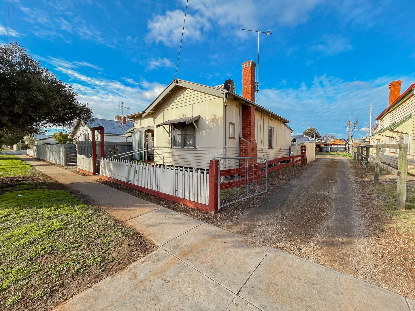 Additional image 19 of 46-48-50-50a Scoresby Street & 23 Nolan Street, Kerang VIC 3579