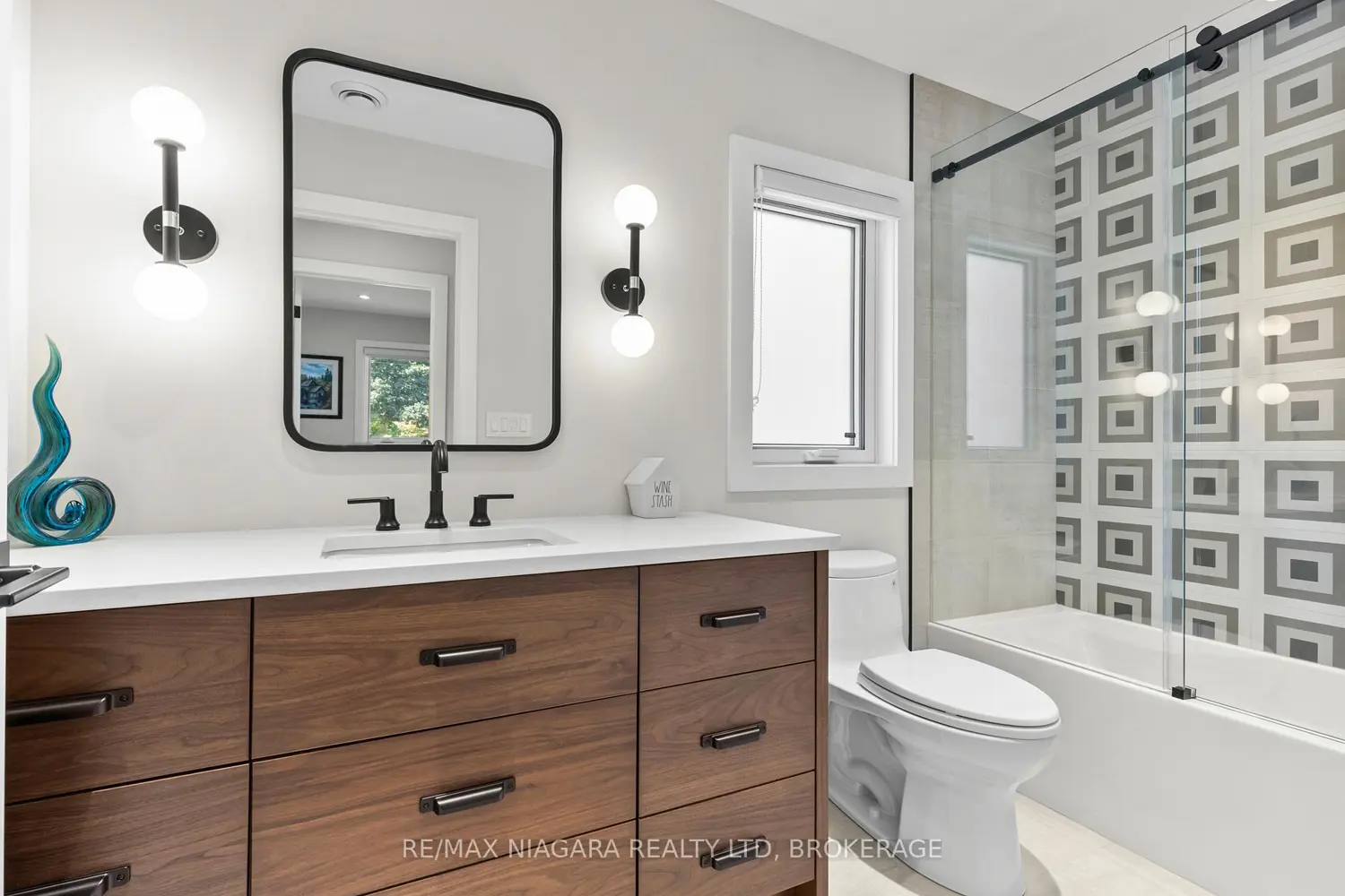 Additional image 10 of 3886 Glenview Drive