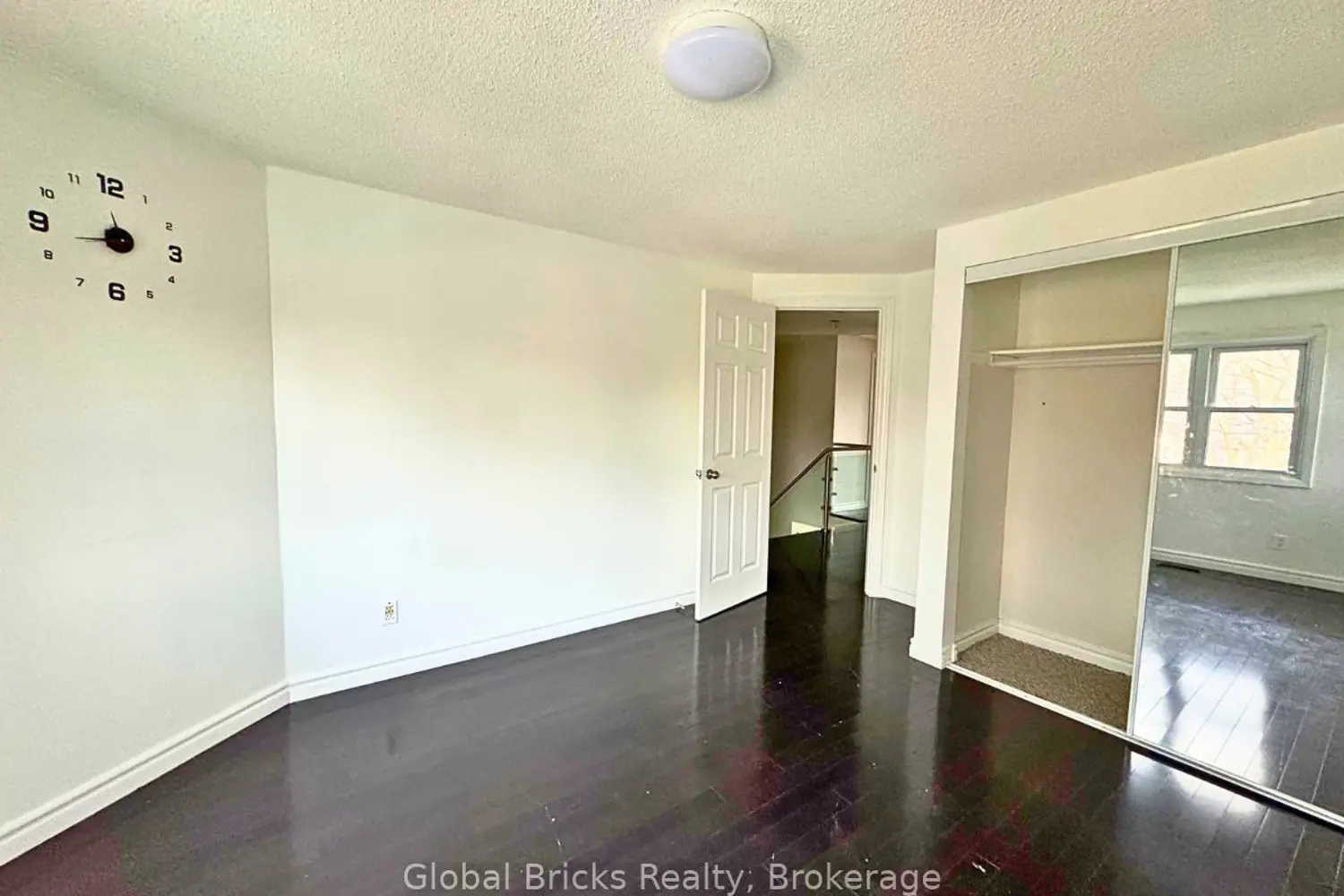 Additional image 19 of 41 Fieldview Crescent