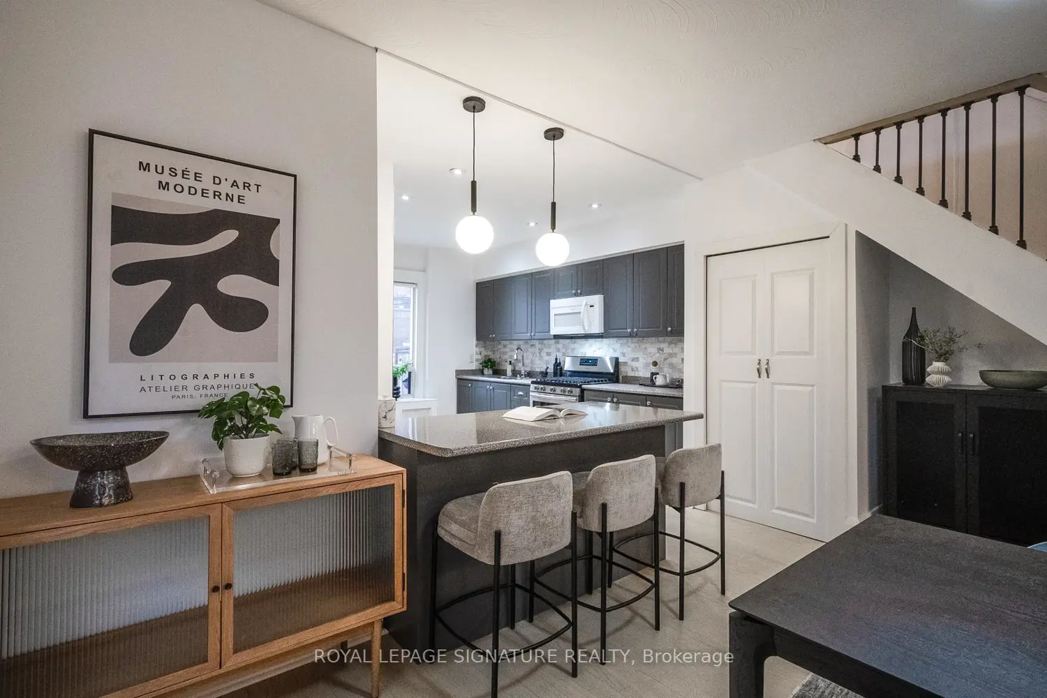 Additional image 3 of 216 Parkmount Road