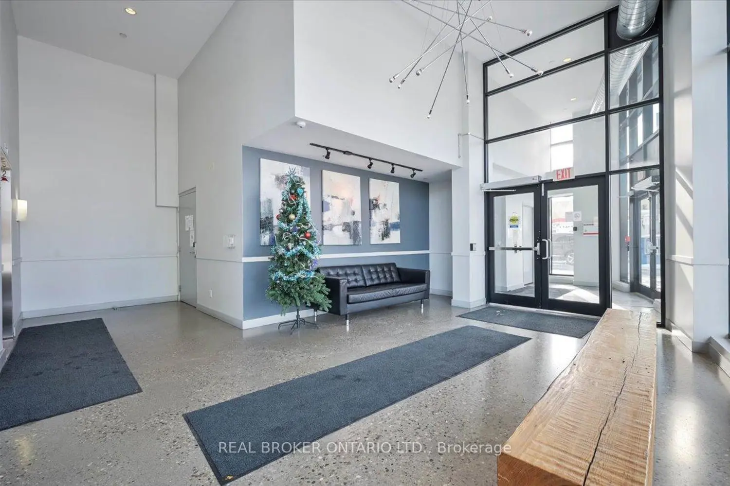 1 Victoria Street 203