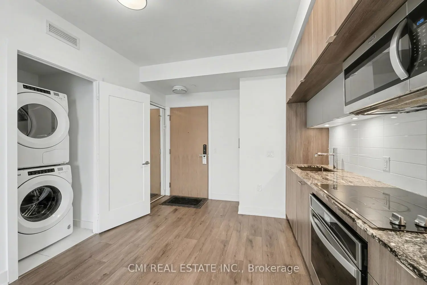 Additional image 17 of 585 Bloor Street 3317