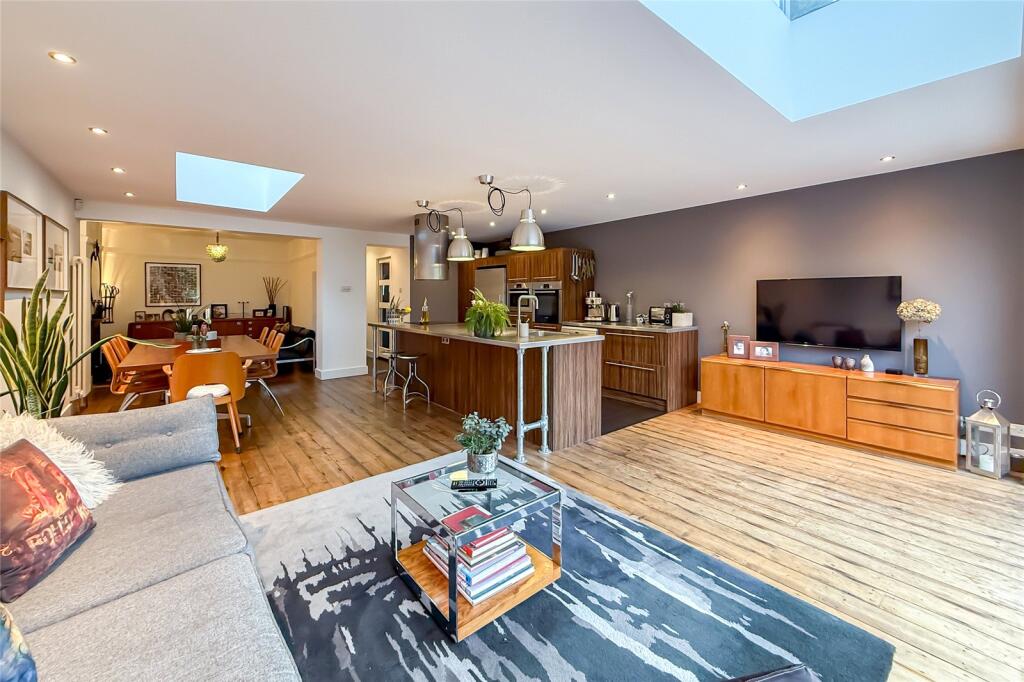 Additional image 7 of Gurney Court Road, St. Albans, Hertfordshire, AL1