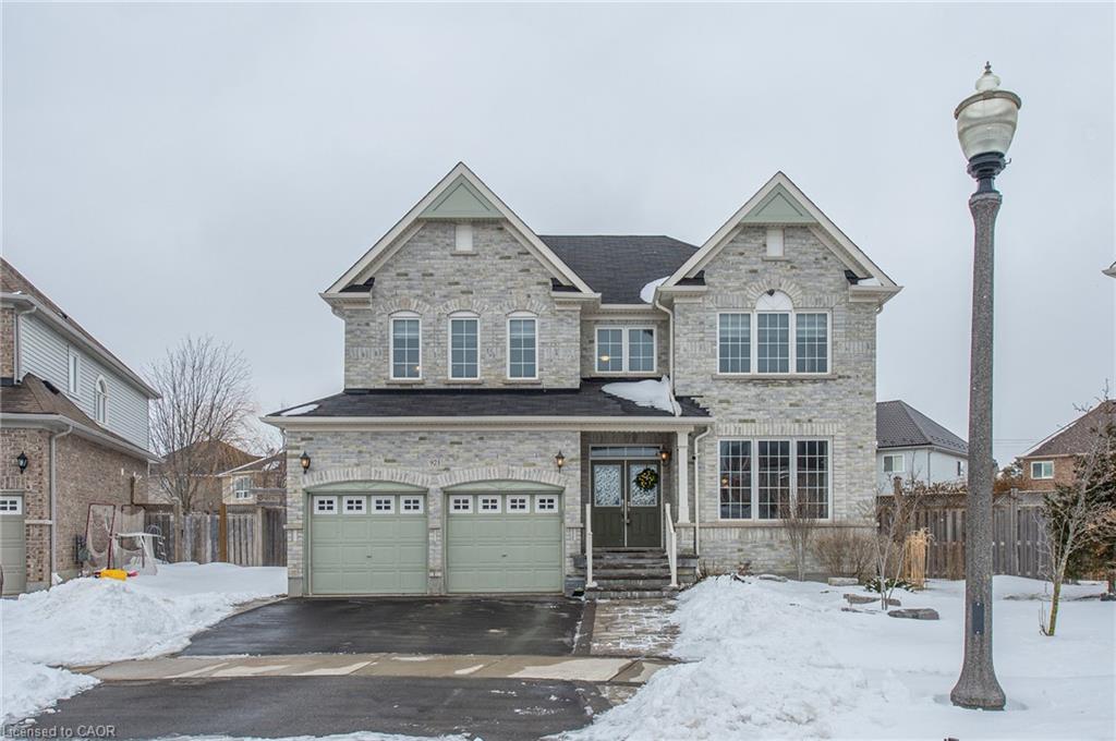 921 Hideaway Court, Kitchener, ON, N2P 2Y7