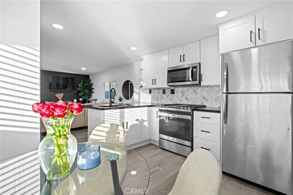 Additional image 19 of 3825 Crestmore Rd Unit 3825, Riverside, CA 92509