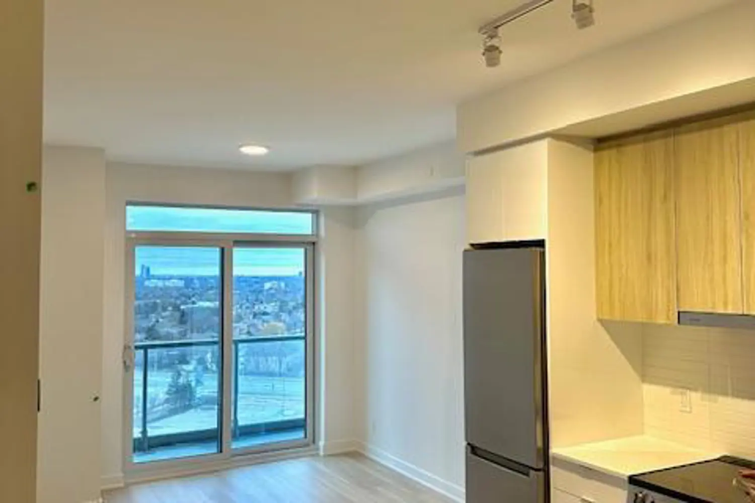 Additional image 2 of 50 Upper Mall Way B-1209