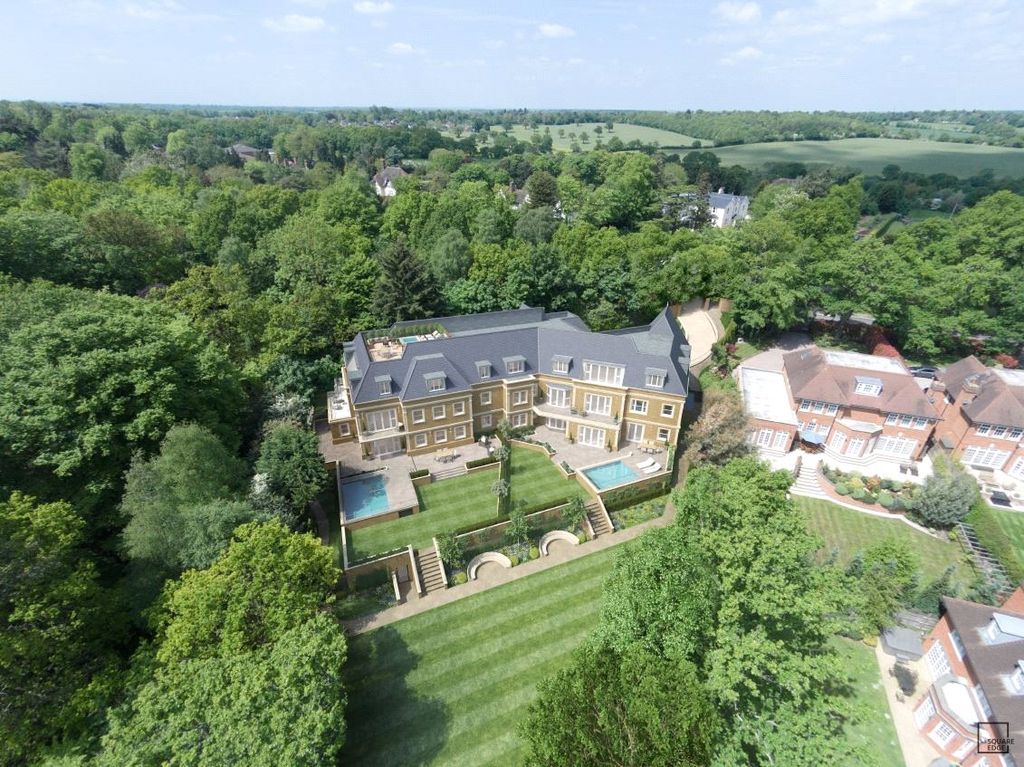 3 bed flat for saleCamlet Way, Hadley Wood EN4