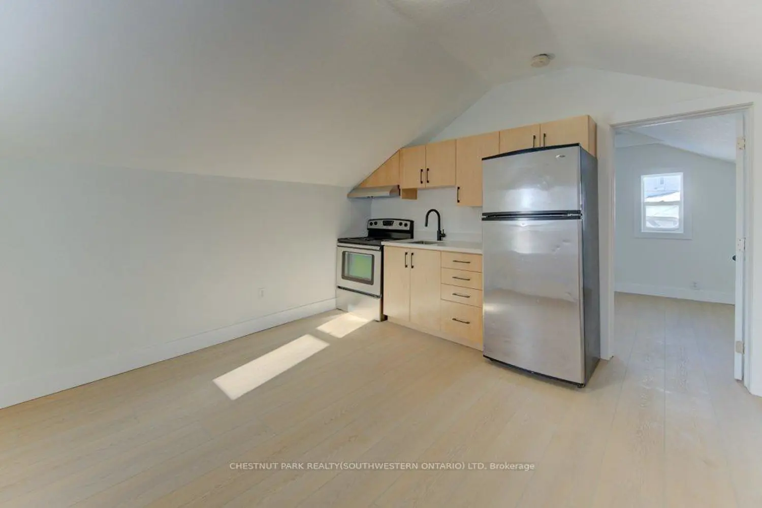 Additional image 5 of 190 Lancaster Street