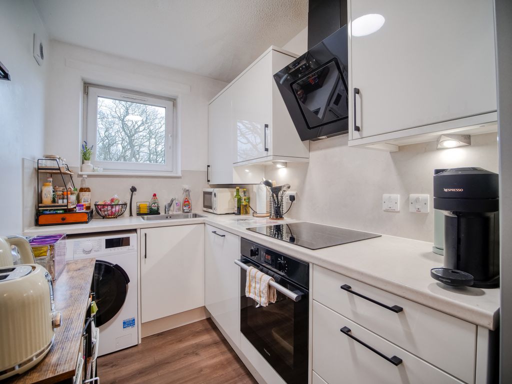 Additional image 6 of 2 bed flat for sale4 Arranview Court, Irvine KA12
