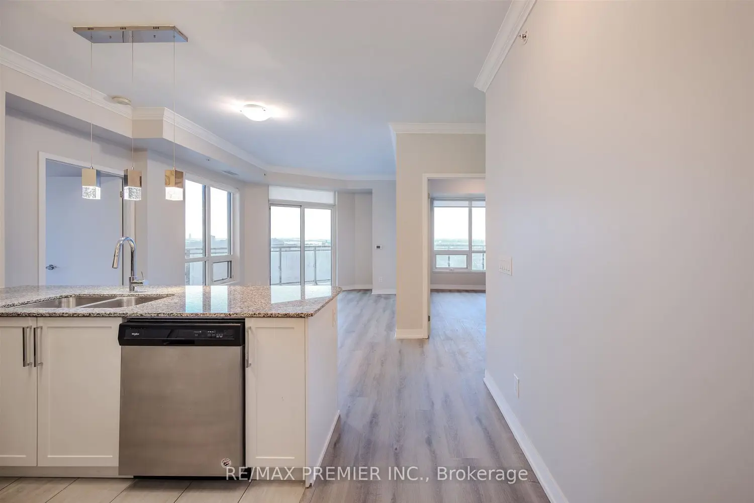 Additional image 9 of 840 Queens Plate Drive 1405