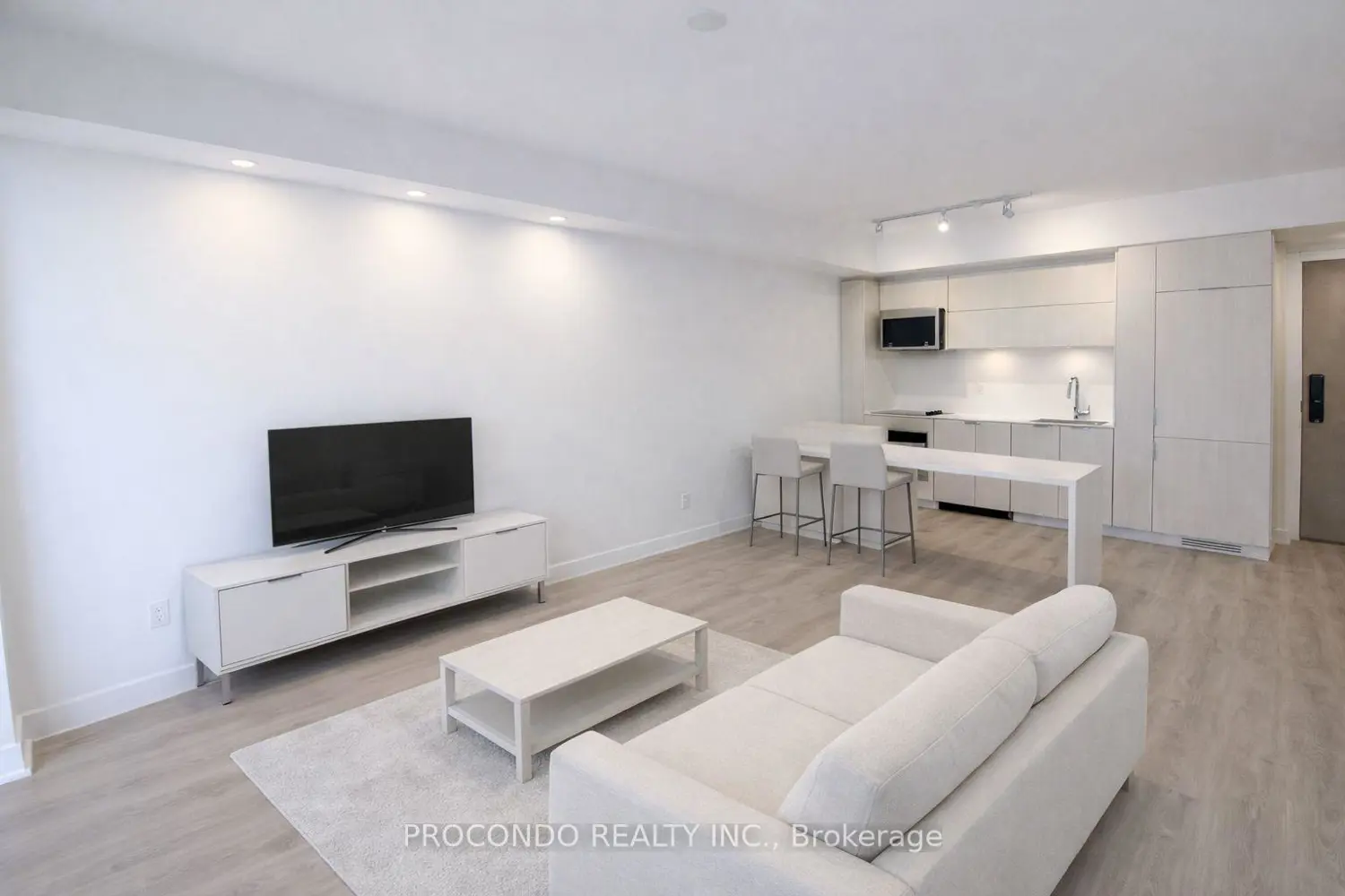 370 Martha Street 509