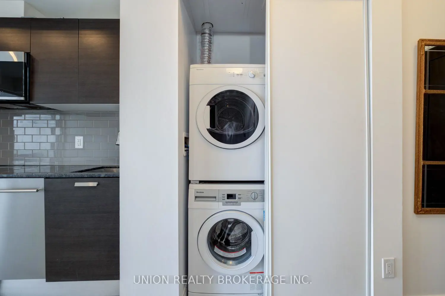 Additional image 8 of 42 Charles Street 3907