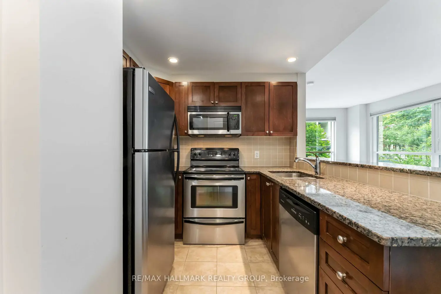 Additional image 10 of 200 Besserer Street 204