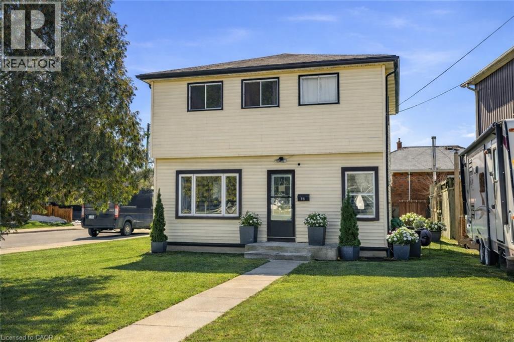 16 Munn Street, Hamilton, ON, L8V 1J6