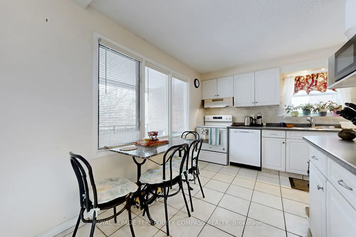 Additional image 8 of 530 Falgarwood Drive 8