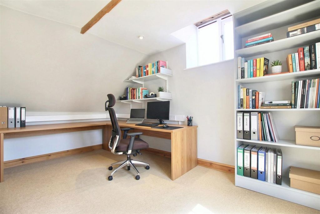 Additional image 14 of 8 bed detached house for saleWashdyke Lane, Fulbeck, Grantham NG32