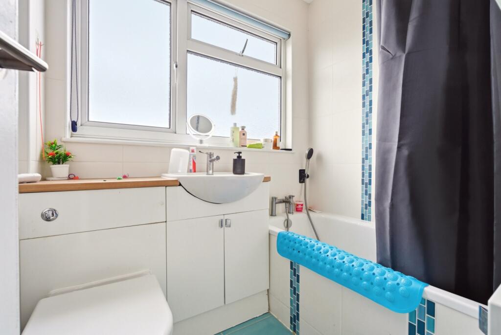 Additional image 6 of Kitchener Close, St. Albans, Hertfordshire, AL1