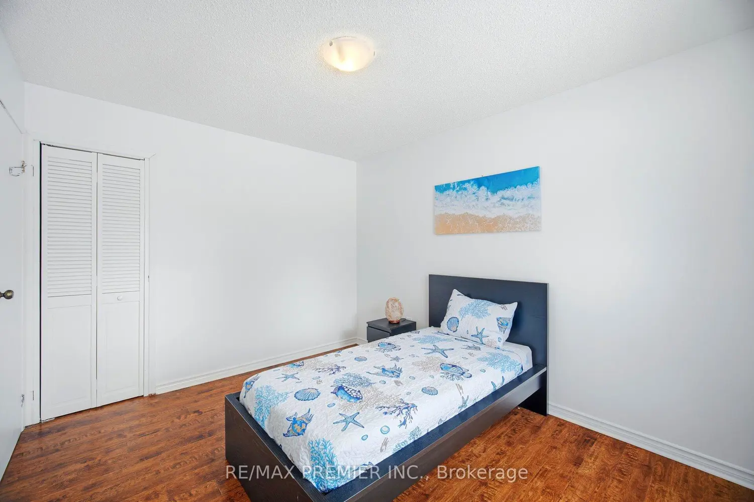 Additional image 8 of 752 Pinegrove Avenue