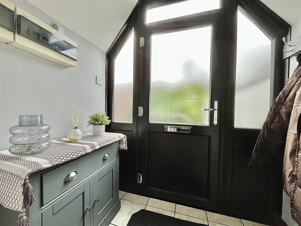 Additional image 9 of 2 bed flat for saleCopse Cross Street, Ross-On-Wye HR9