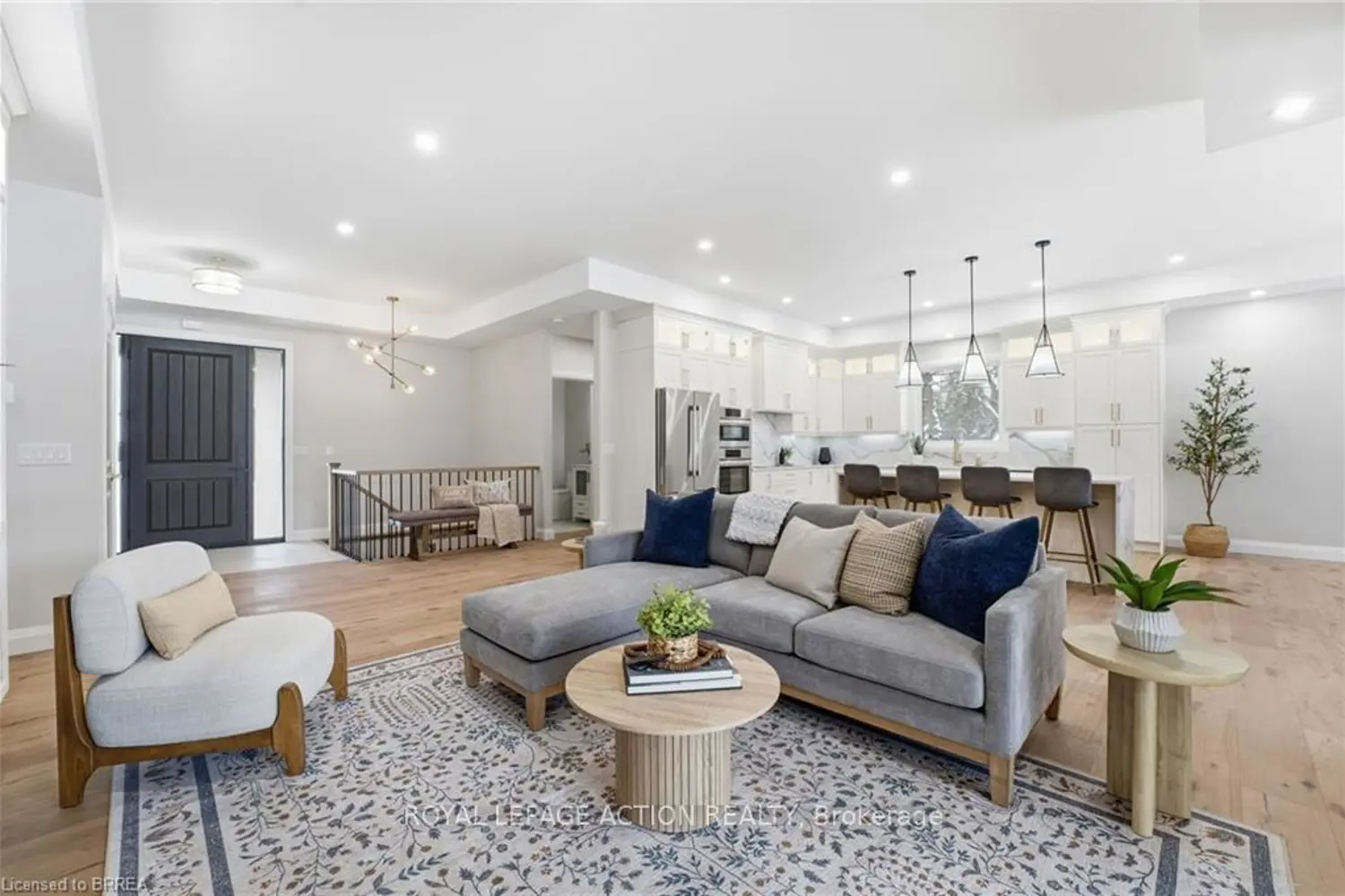 Additional image 7 of 3 Kings Lane