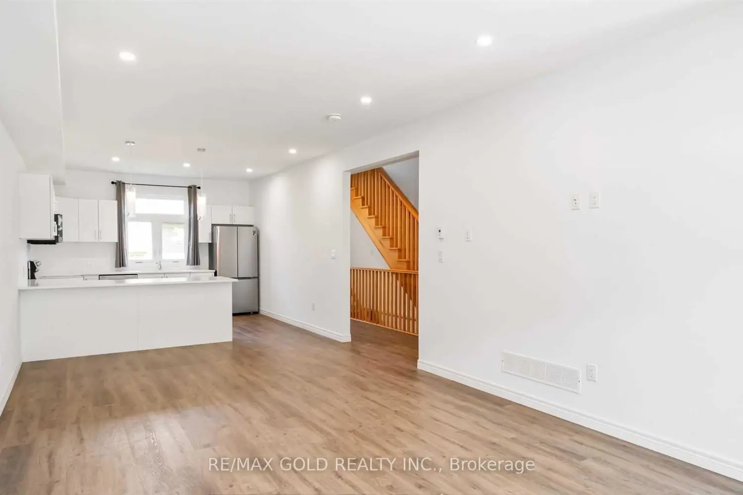 Additional image 4 of 141 Summersides Boulevard