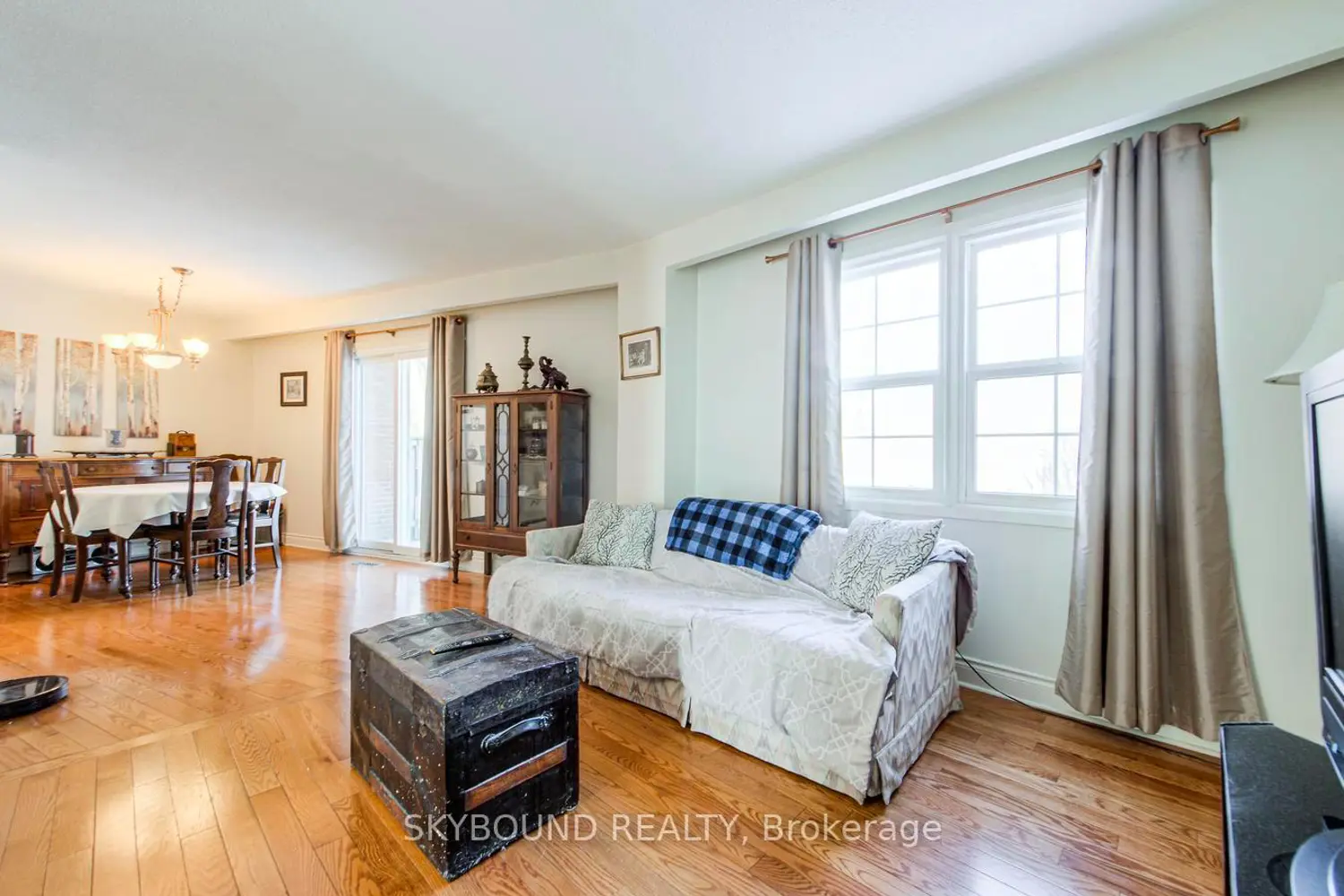 Additional image 4 of 2120 Rathburn Road 13