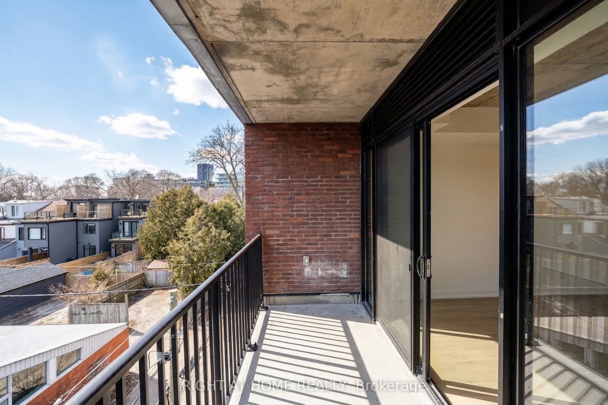 Additional image 2 of 301-761 Queen Street E, Toronto, ON, M4M 1H3