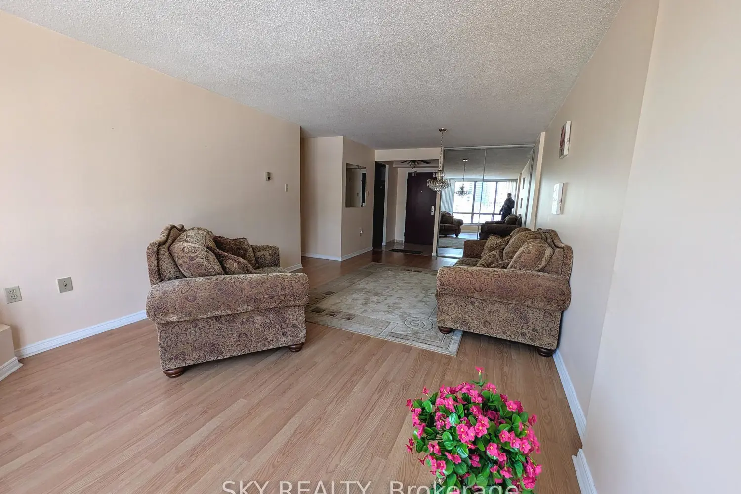 Additional image 3 of 25 Fairview Road 405