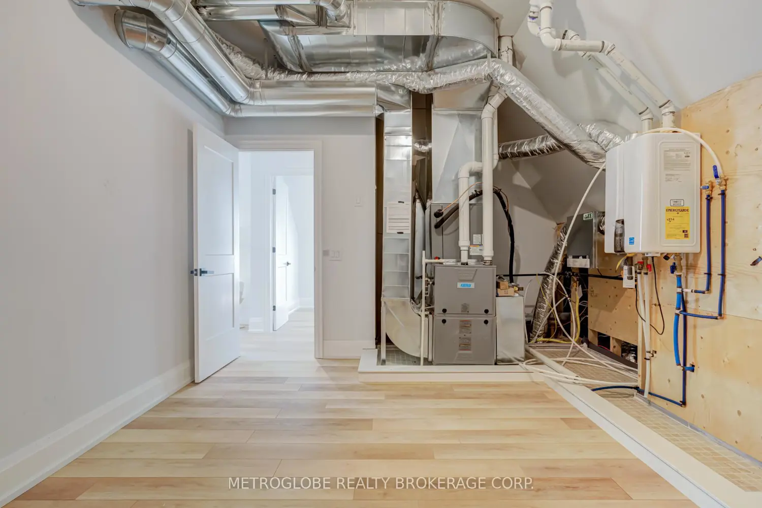 Additional image 18 of 862 Kennedy Road