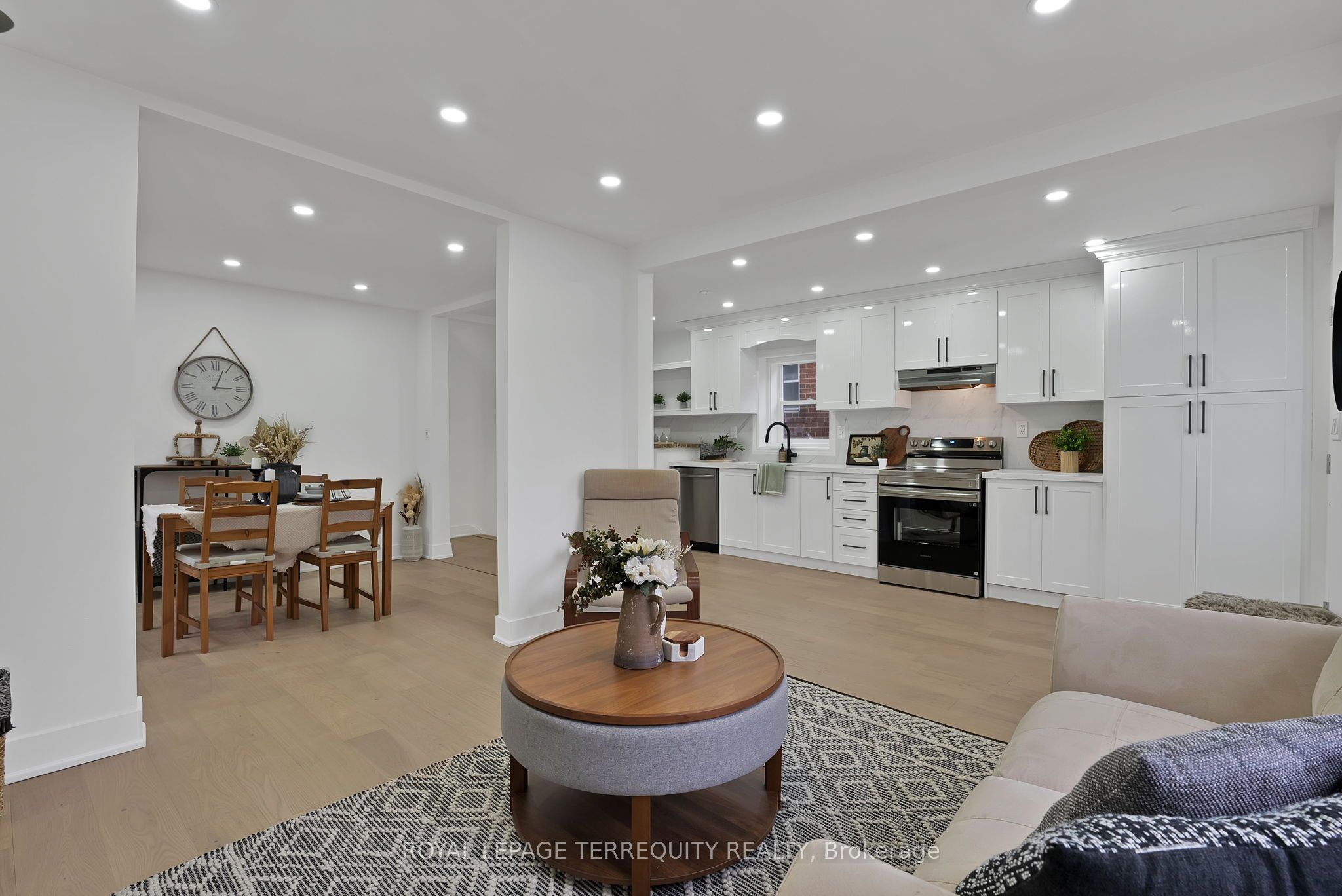 40 Leroy Avenue, Toronto, ON, M4J 4G8