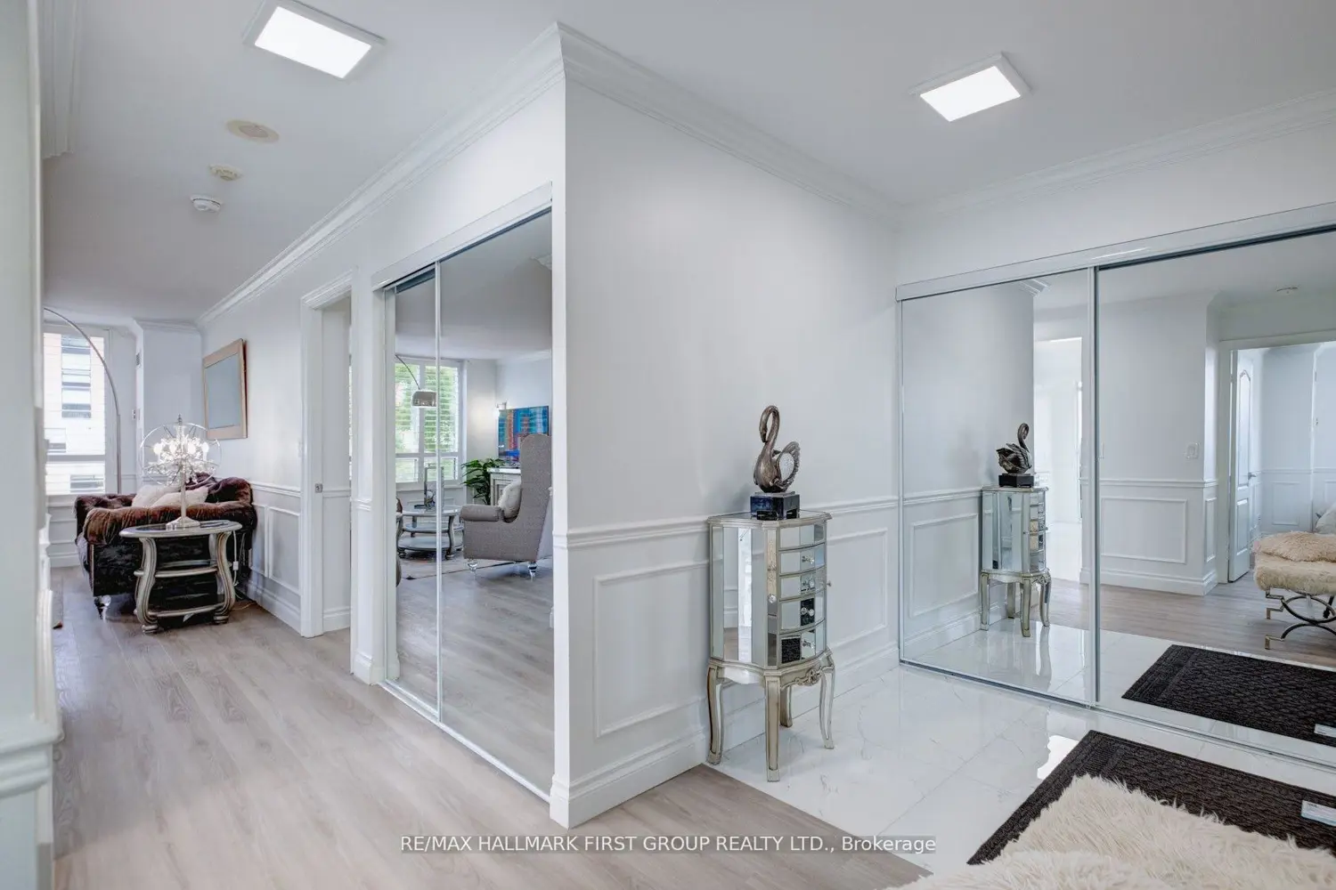 Additional image 4 of 1000 The Esplanade N 213