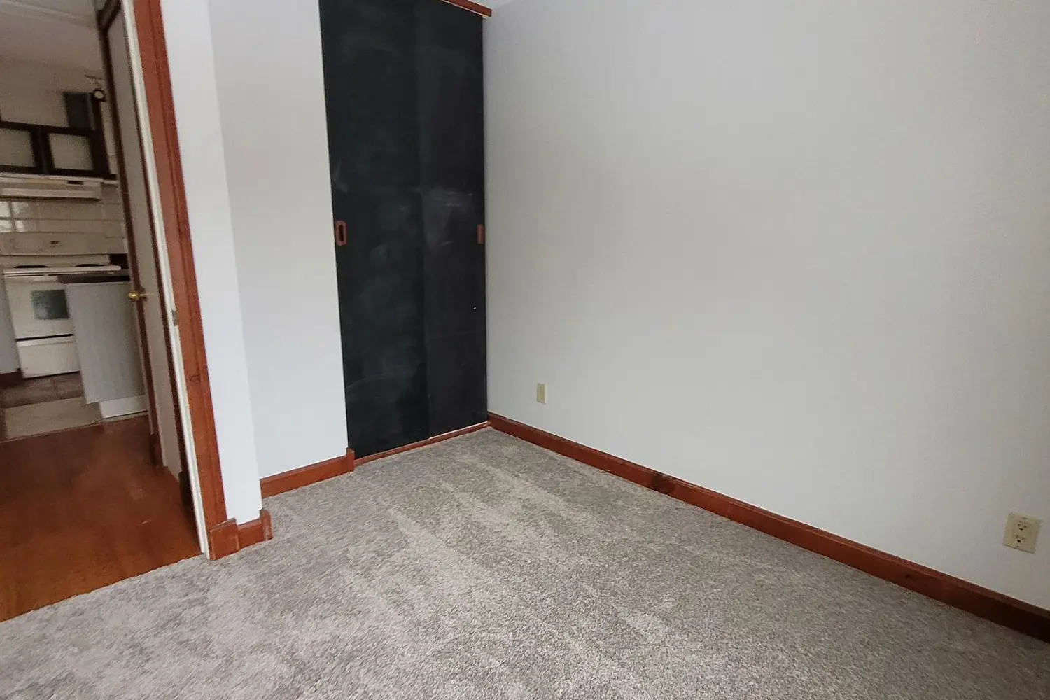 Additional image 17 of 540 Talbot Place 403