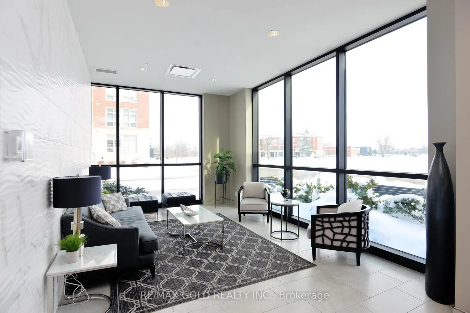 Additional image 3 of 175 Commonwealth Street 107