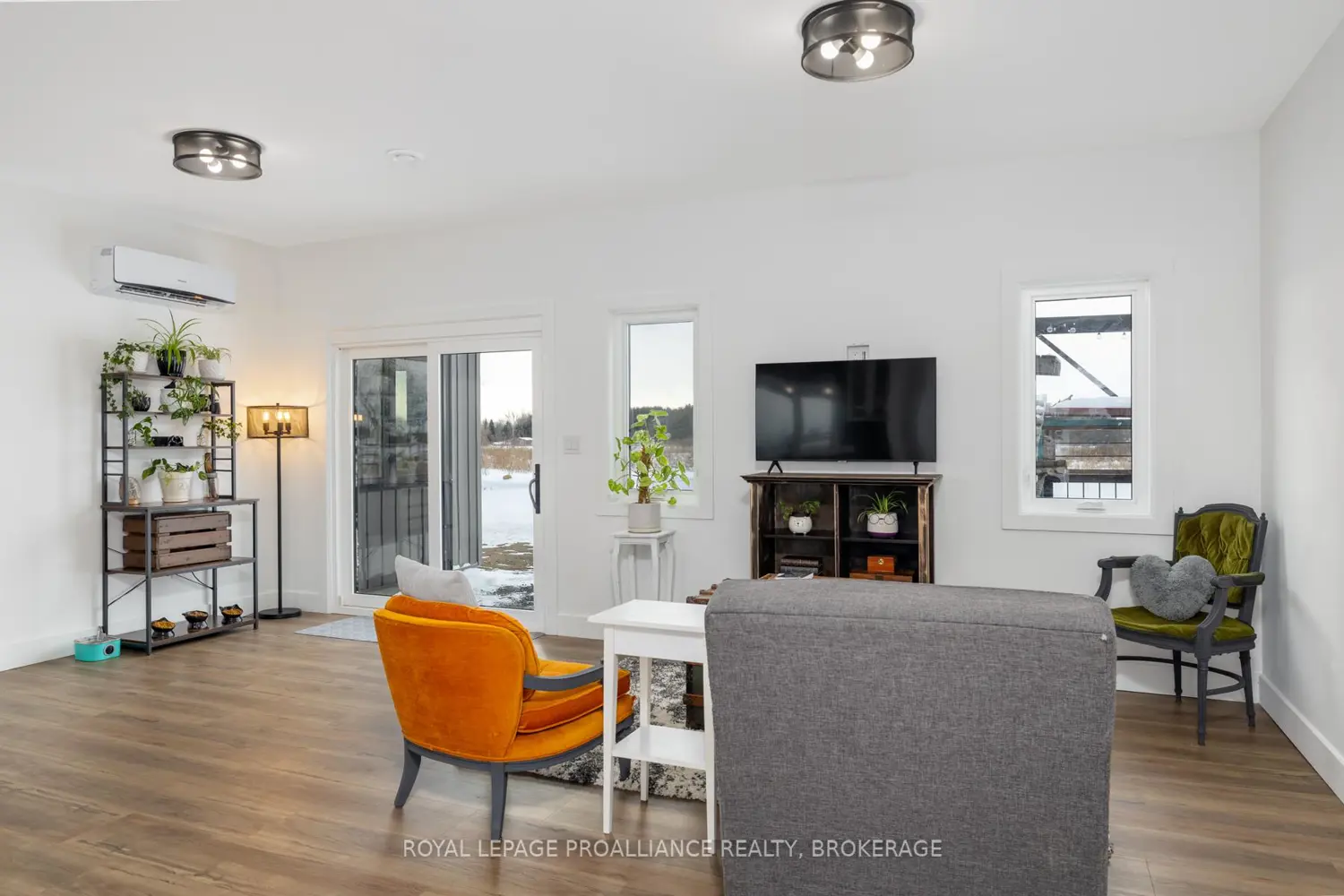 292 Kyes Road photo 5
