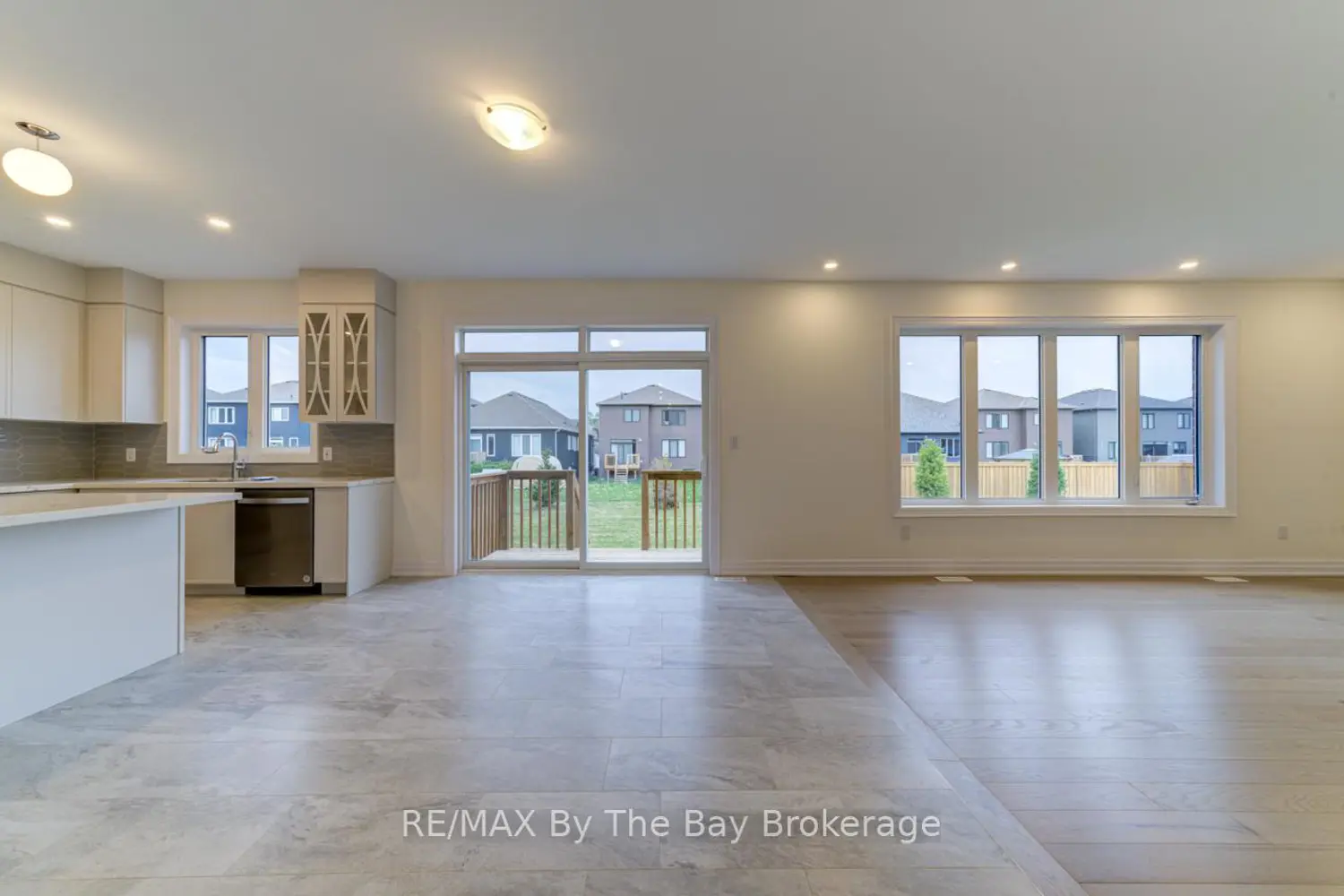 186 Mapleside Drive photo 5