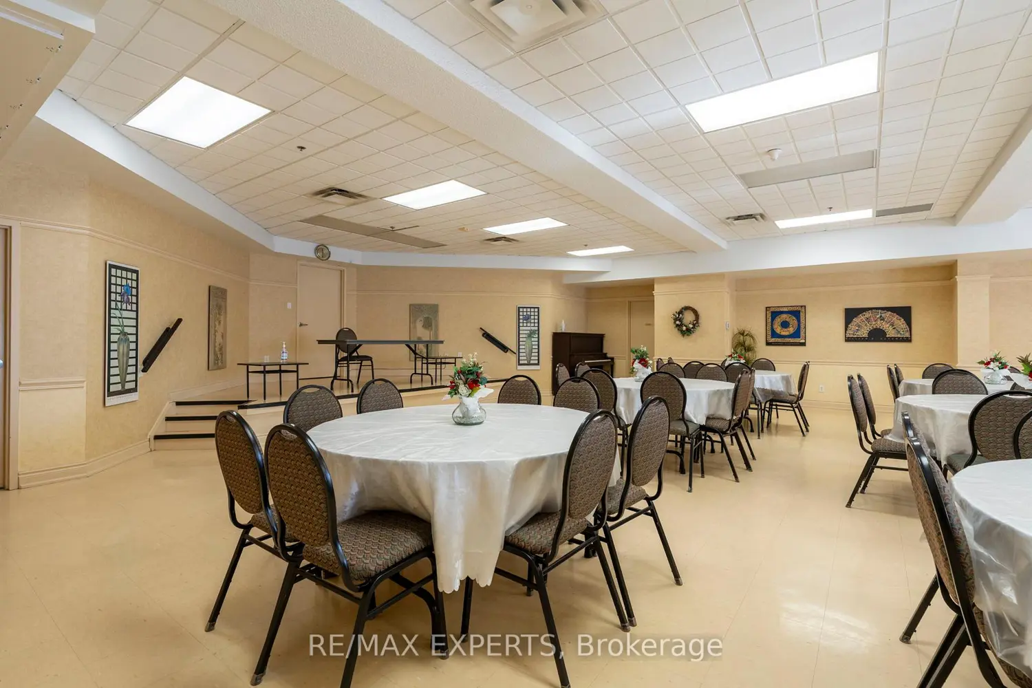 Additional image 16 of 10 Dayspring Circle 406