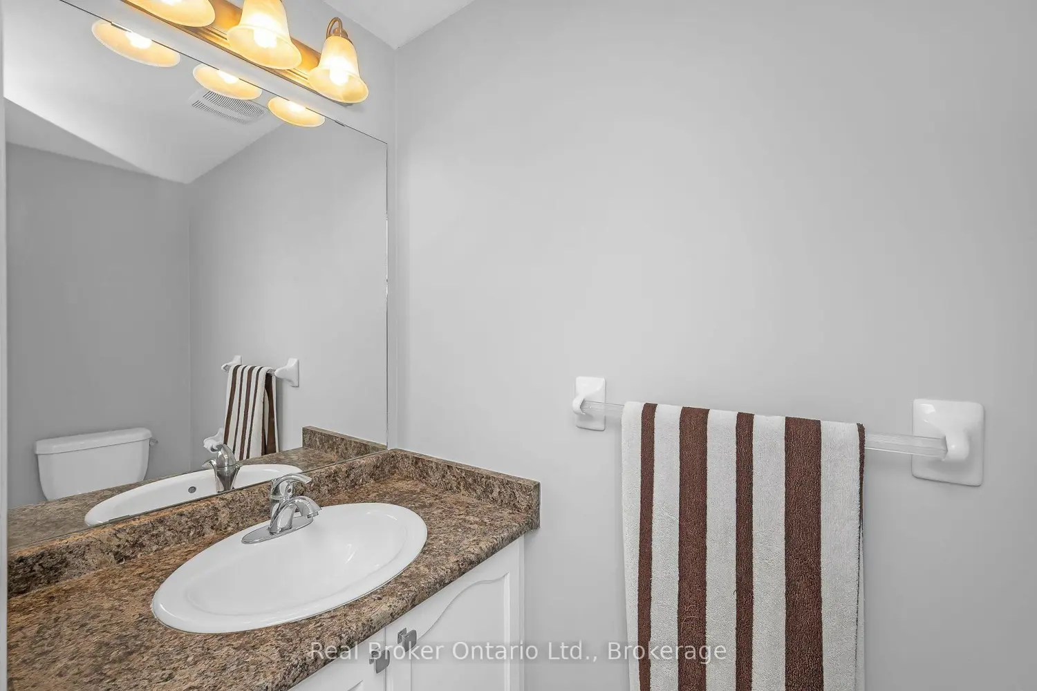 Additional image 9 of 23 Bellflower Boulevard