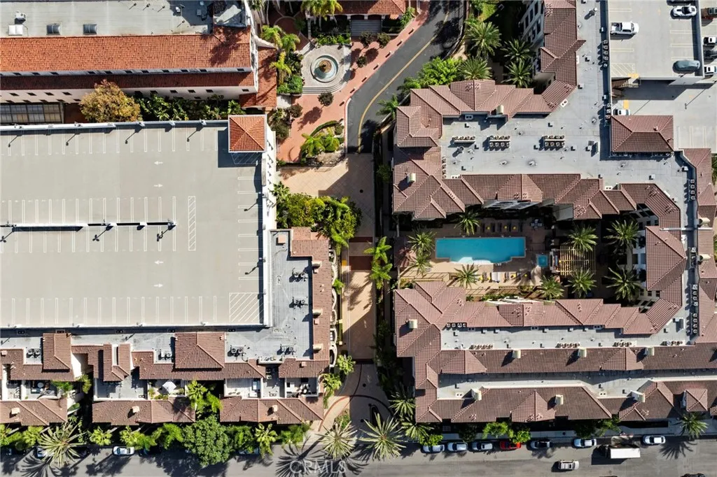 Additional image 111 of 401 Bernard Street Unit 211, Costa Mesa, CA 92627