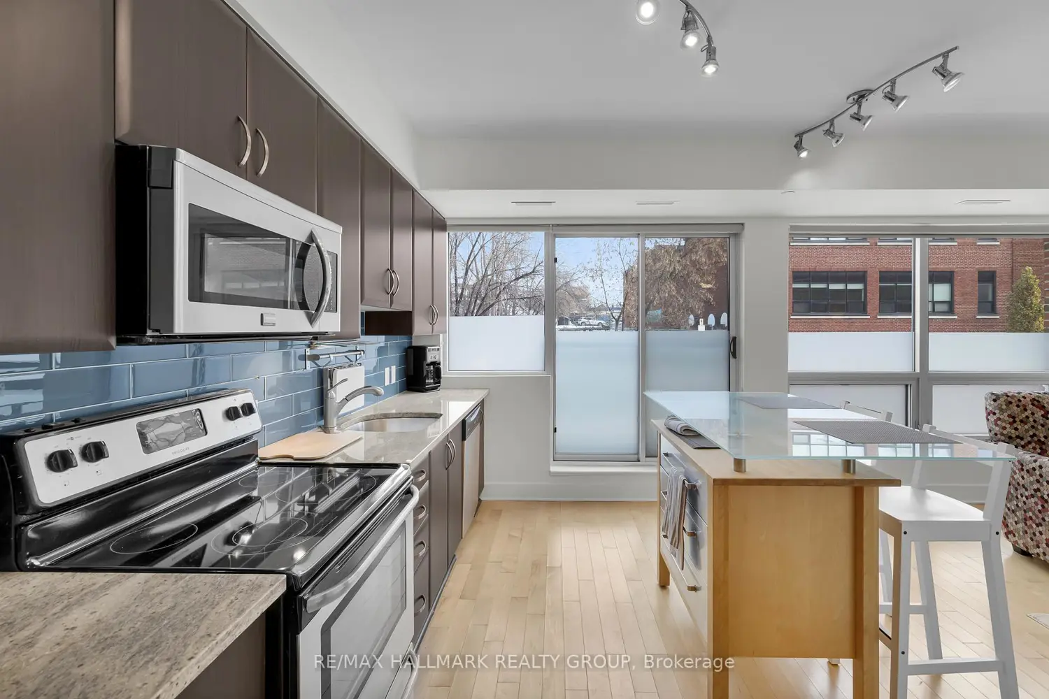 Additional image 10 of 390 Booth Street 106