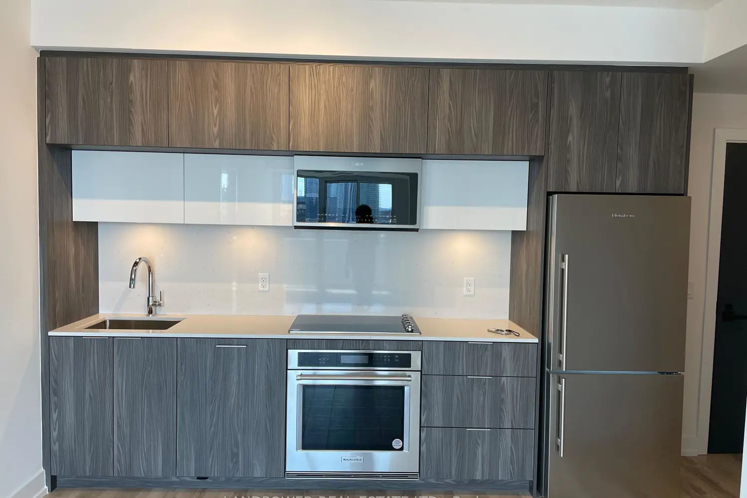 Additional image 3 of 25 Adra Grado Way 832