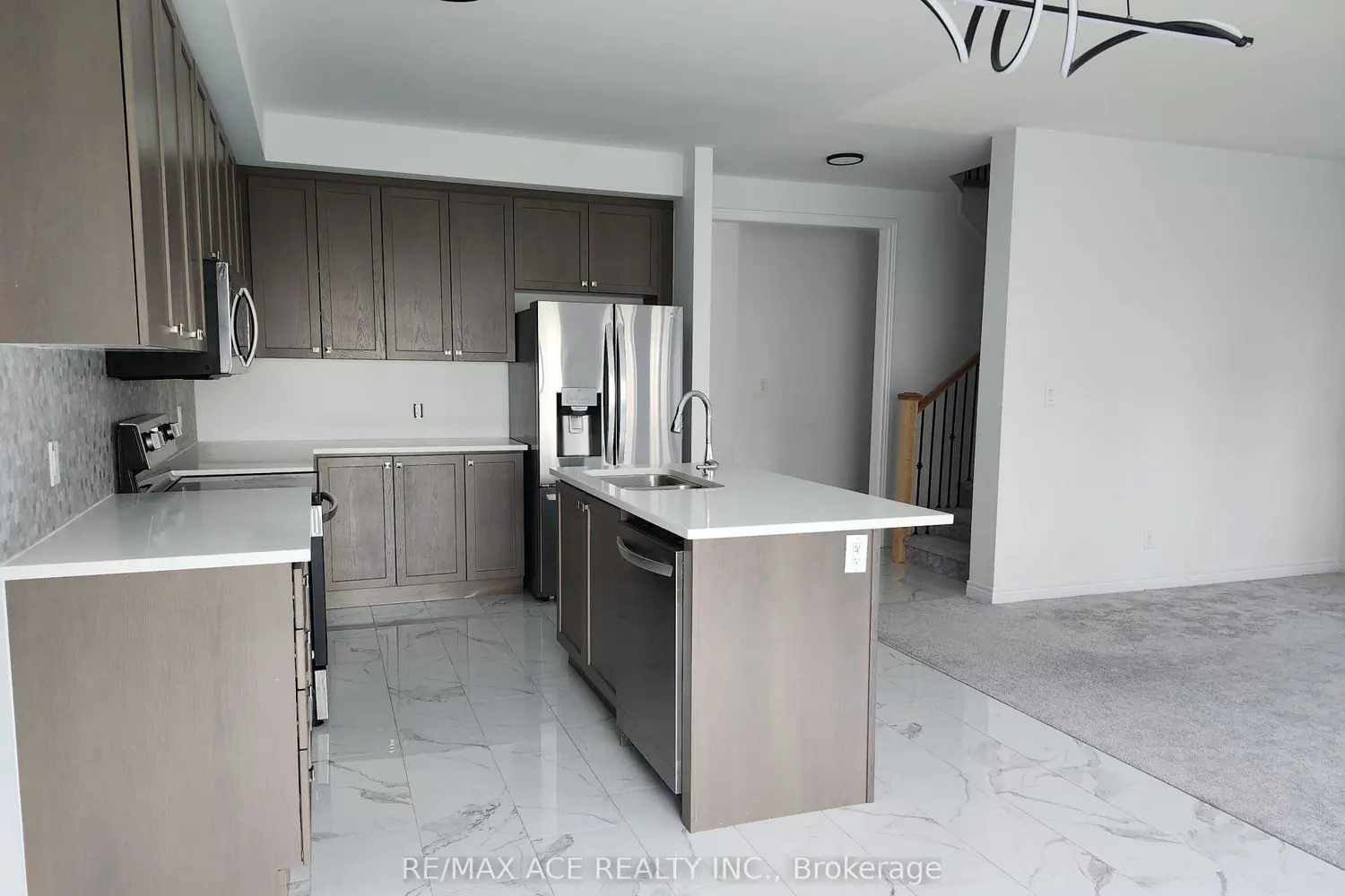 Additional image 3 of 976 Andrew Murdoch Street