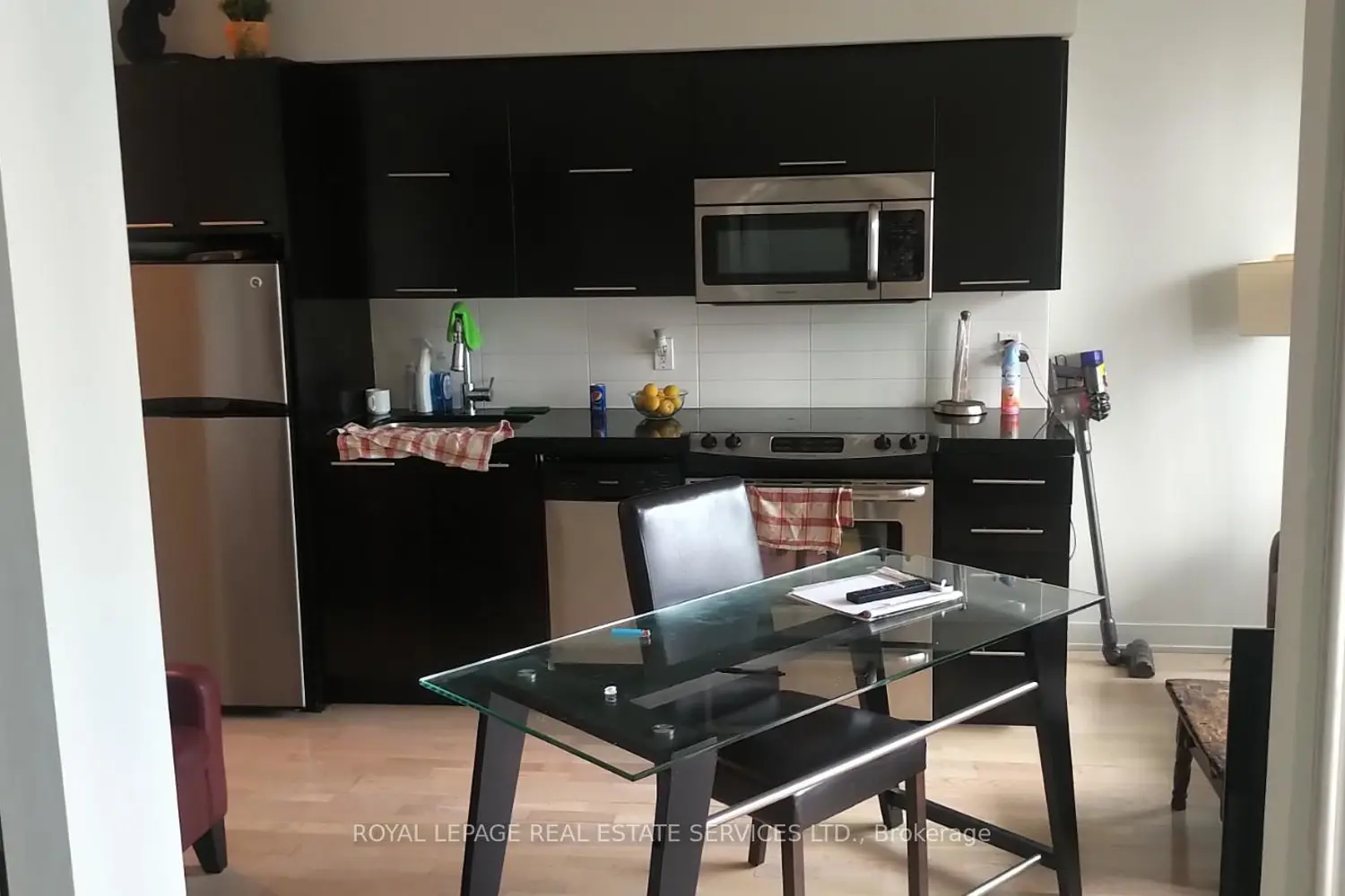 Additional image 2 of 126 Simcoe Street 1629