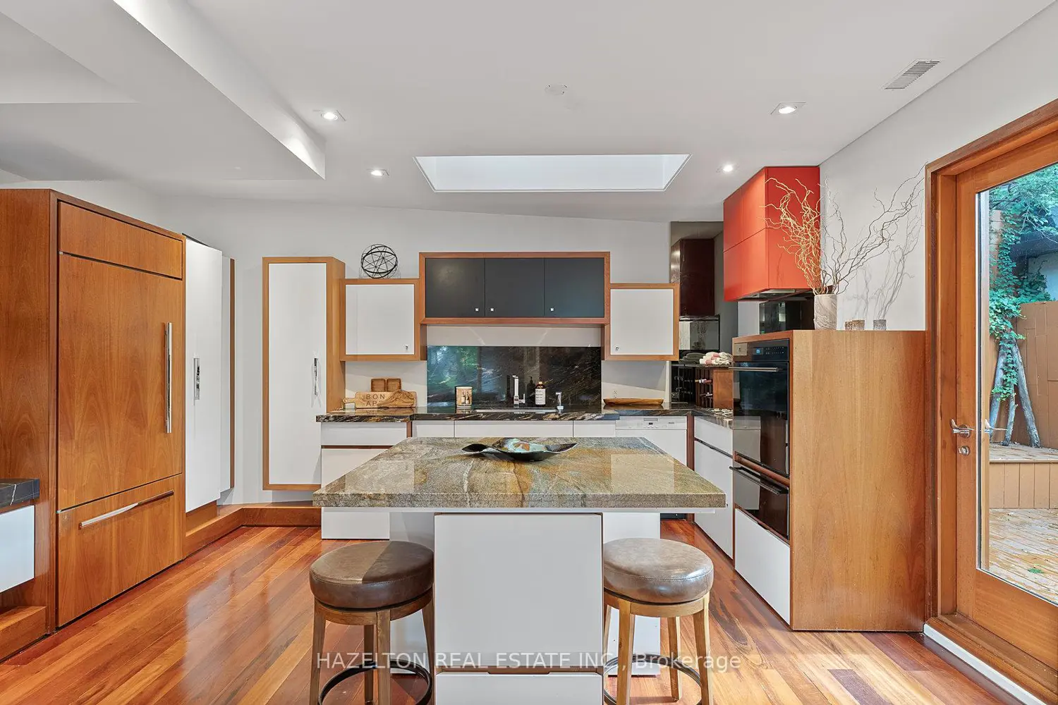 Additional image 2 of 32 Regal Road