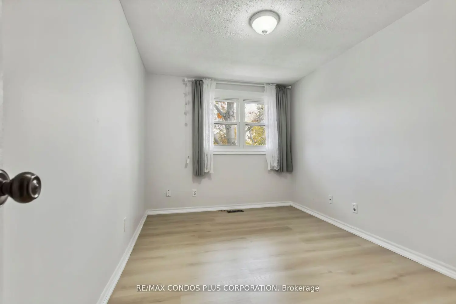 Additional image 9 of 294 Fergus Avenue 2