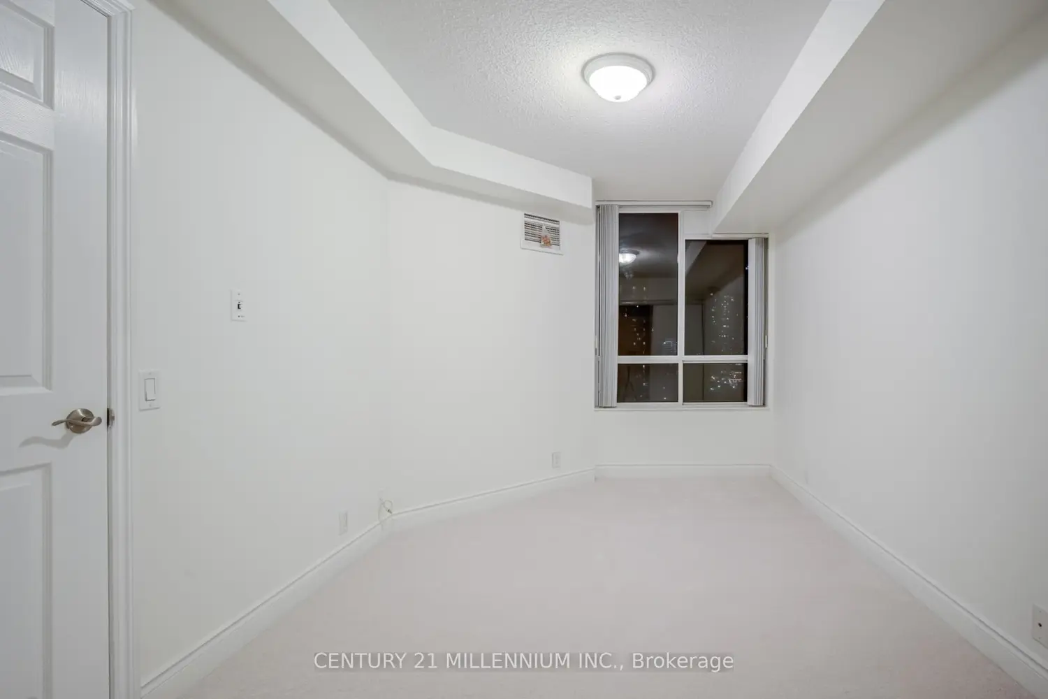 Additional image 17 of 80 Harrison Garden Boulevard 1215