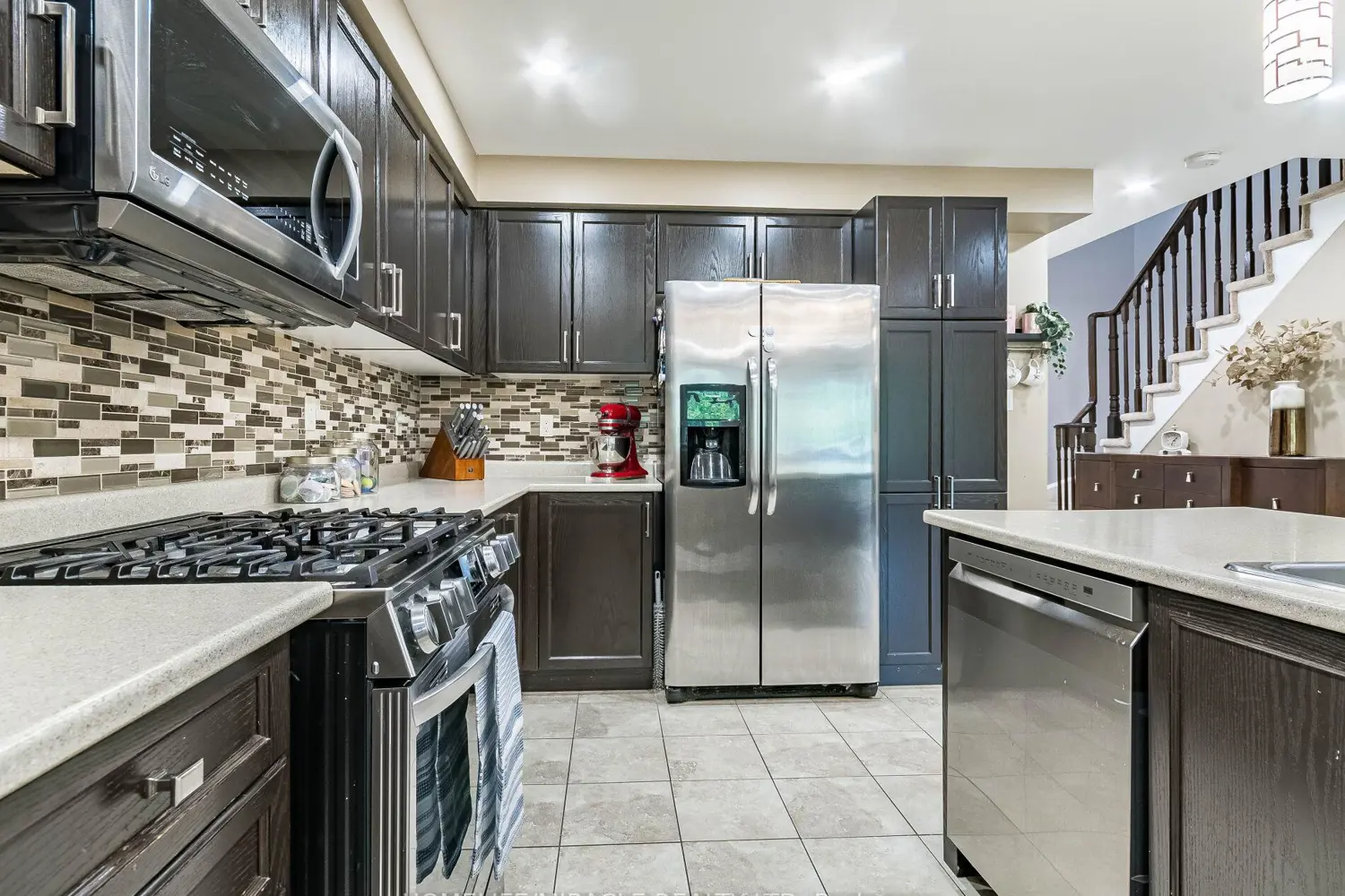 Additional image 8 of 1035 Victoria Road 143