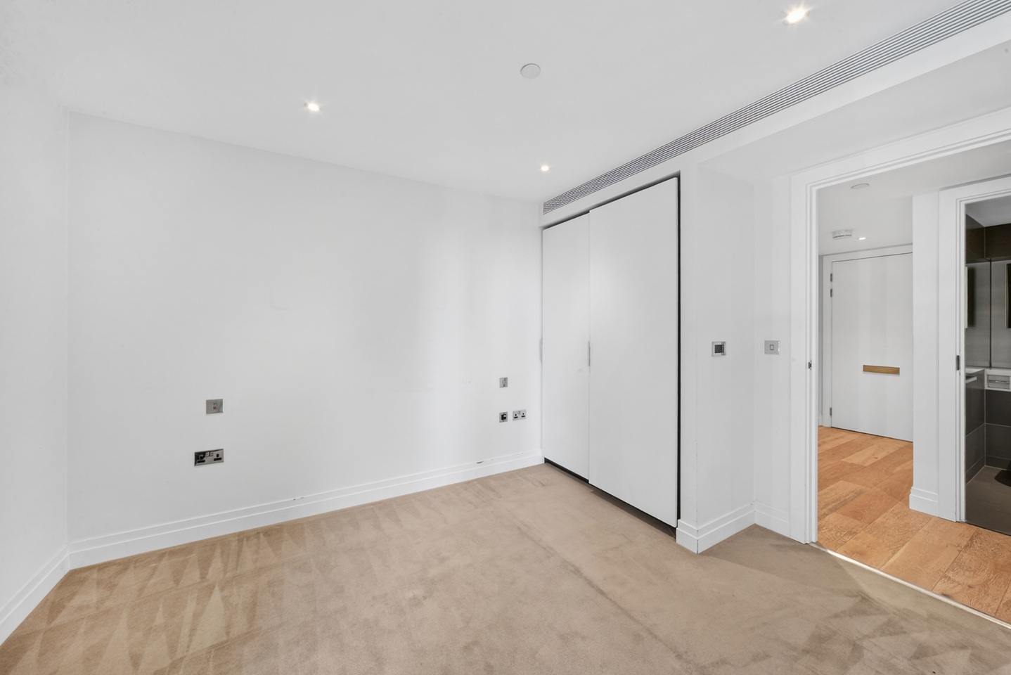 Additional image 10 of 1 Bed Flat, Riverlight Quay, SW11, N1 7GU