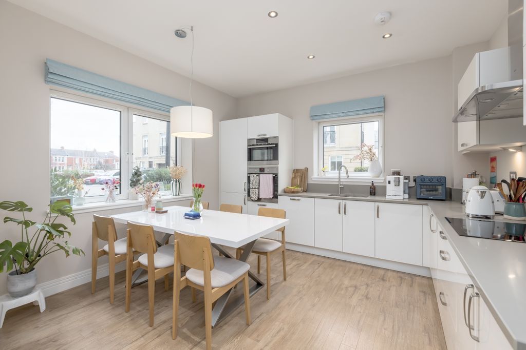 Additional image 5 of 3 bed flat for saleFlat 1, 62 Larkfield Gardens, Trinity, Edinburgh EH5