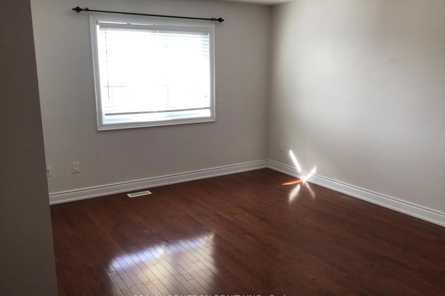 Additional image 14 of 910 Isaac Phillips Way